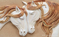 белые лошади с золотой гривой фотообои 3d в Харькове
