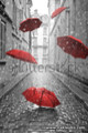 Красные зонты в париже